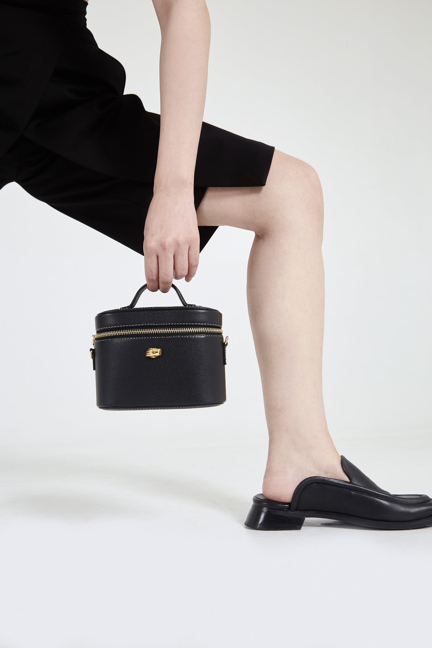 Petite Voyager Black Leather Bag